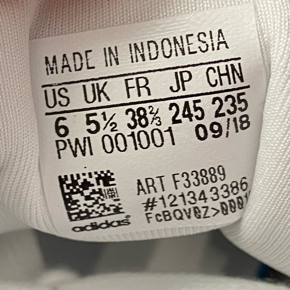 NEW Adidas Superstar Originals - Picture 7 of 7